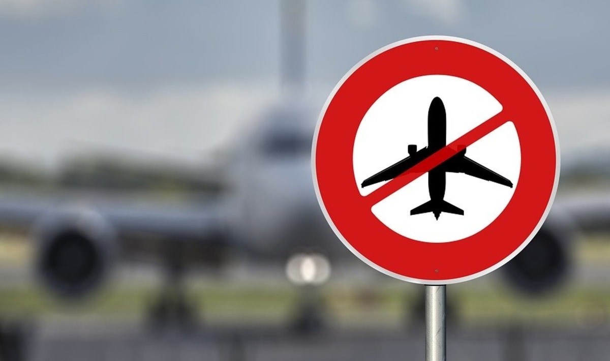 travelobiz's tweet photo. Hong Kong on Friday suspends all Air India flights from Delhi for the fifth time after few passengers tested positive for Coronavirus at the airport.

#AirIndia #Coronavirus #COVID19 #FlightsSuspends #HongKong #India #Travel #TravelBan https://t.co/mH0L1m2W6L https://t.co/Jc8CFXopiS
