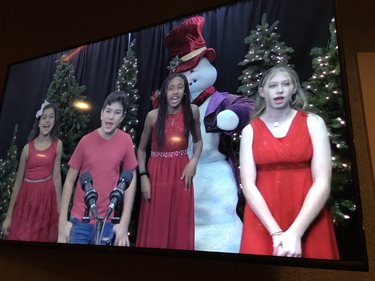 KPPanoramaCity's tweet photo. KP proud to support @scvbgc at their Festival of Trees!! Supporting the youth of the Santa Clarita Valley providing after school care, educational resources, and leadership development!!! https://t.co/OuFhyb9dS6