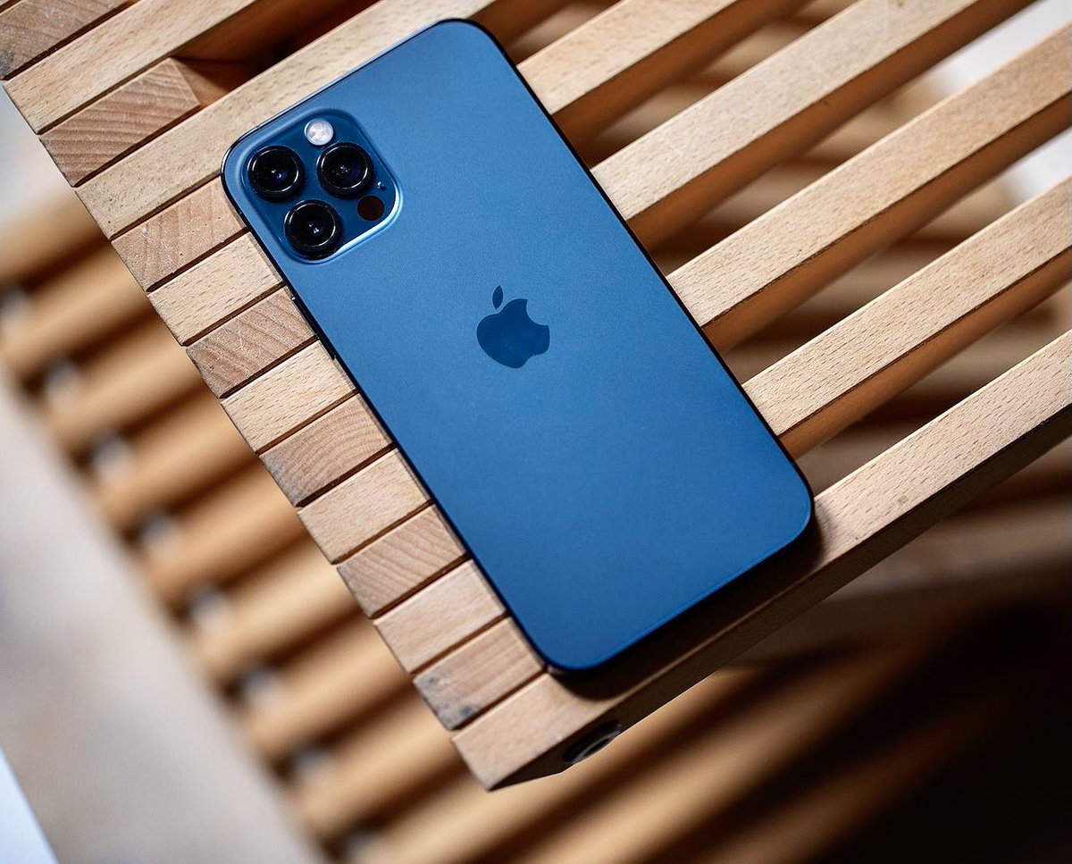 CamJHand's tweet image.  iPhone 12 pro has arrived 😍