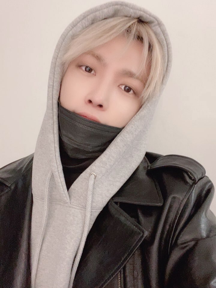 hongjoong’s soft & cozy fashion 