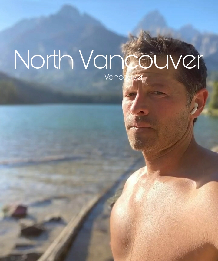 direito, mas saiu no Hollywood North que ele estava em Vancouver North gravando (como mostrado lá em cima). Lembre da foto do Misha em um riacho com montanhas em Strathcona Park, Vancouver North (mesmo lugar).