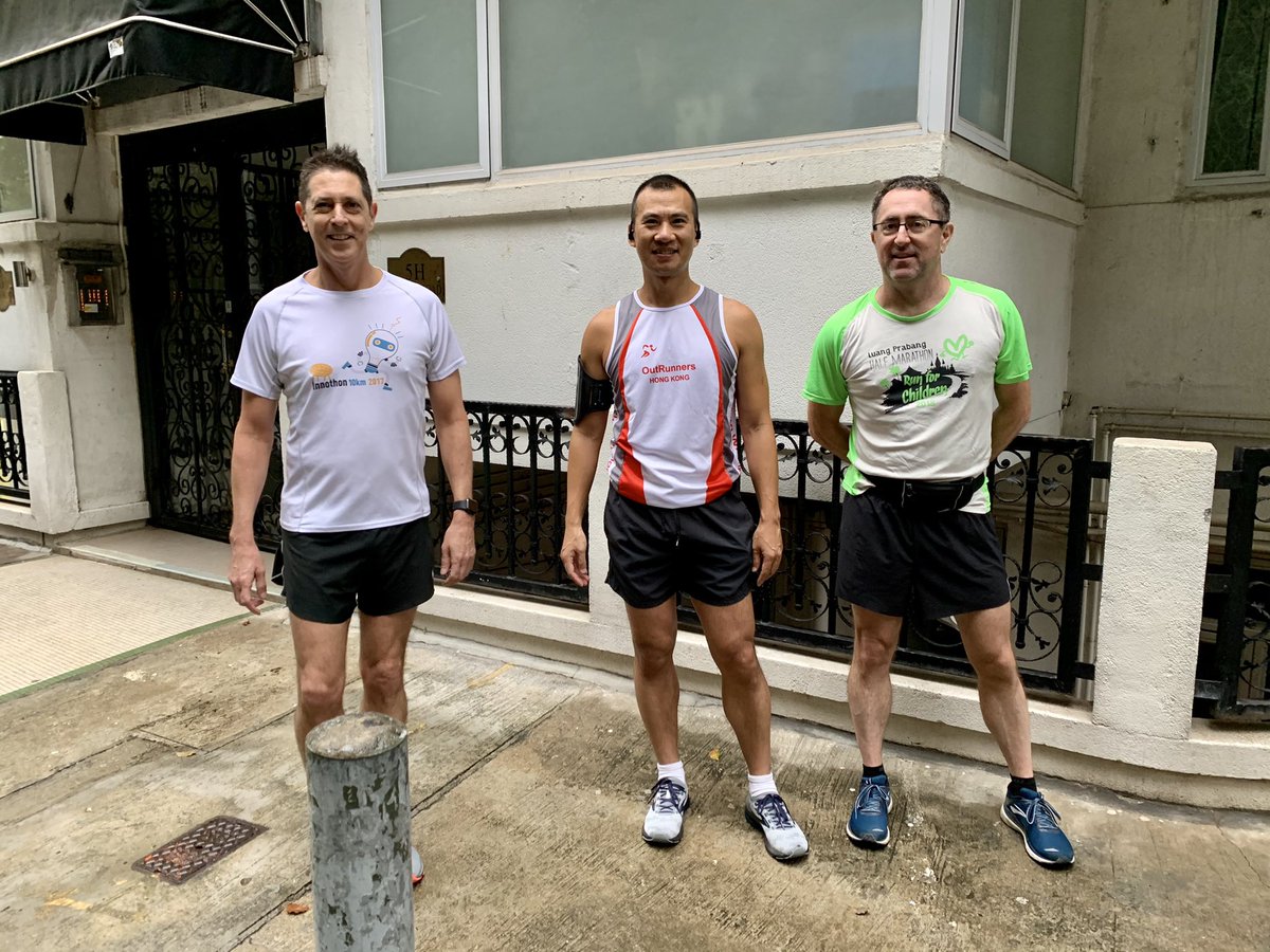 OutRunnersHK's tweet photo. From Bowen road, Black’s Link, the trails, the Middle Gap road and back on Bowen road, what an interesting run, the new route?!?!

#staysafe #stayhealthy #stayfit

#OutrunnersHK #LBGT #Diversity #Inclusion #RunHK #PrideRun #Pride2020  #HKPride #PrideHK https://t.co/GZgW6u54Rr https://t.co/rDuc0n69HN
