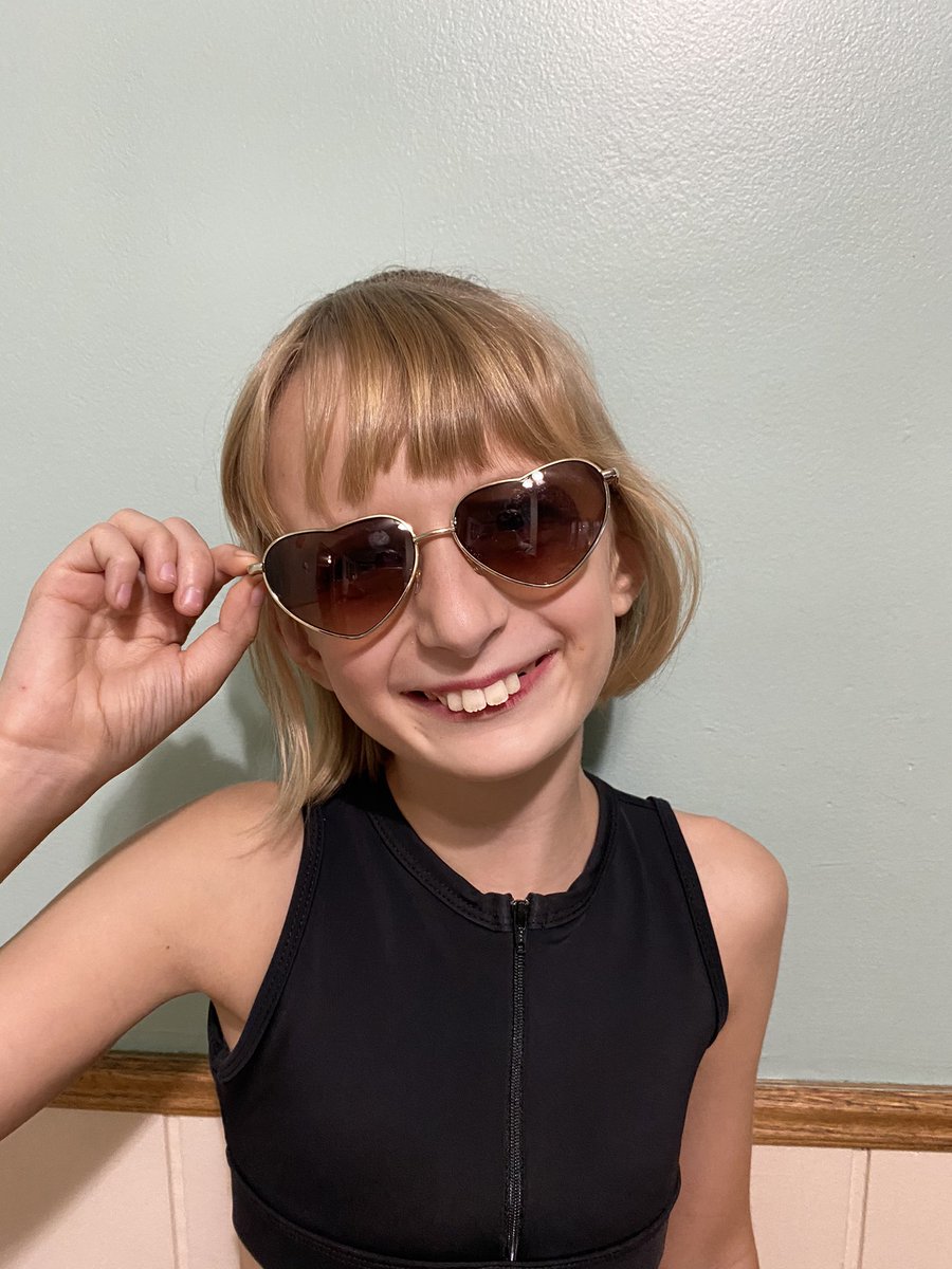 thelittleradish's tweet photo. 2 weeks from Sunday my baby girl will be 11. #sheissocool https://t.co/ejMNXx4fFO
