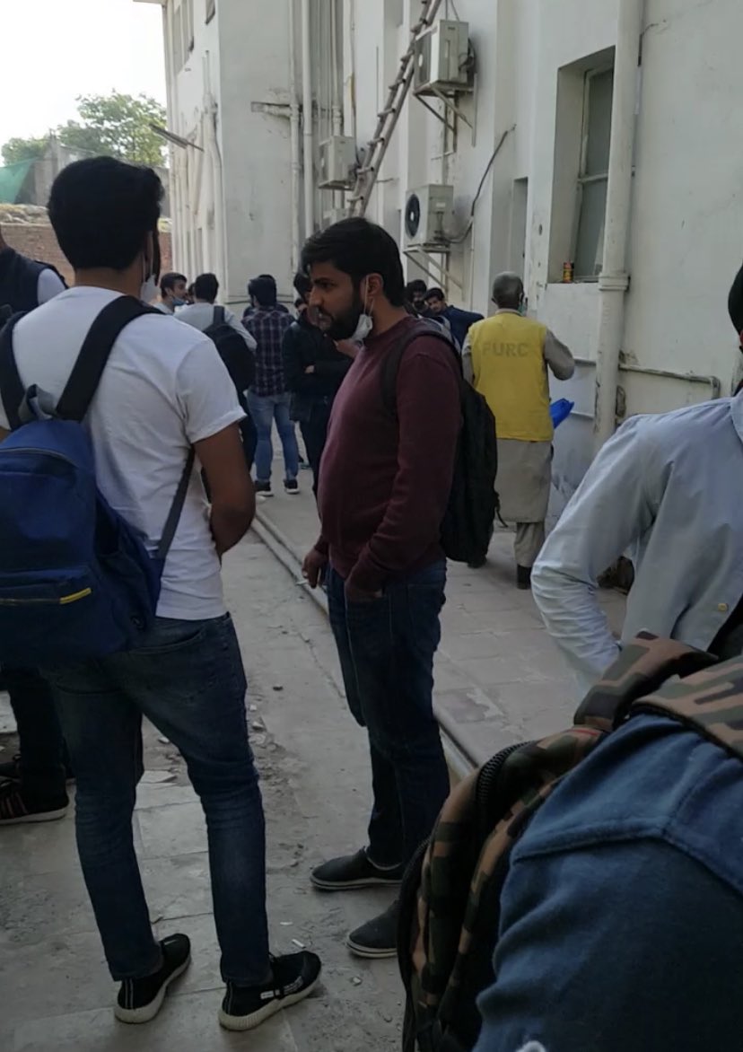 omar_quraishi's tweet photo. From a student at Foundation University, New Lalazar, Rawalpindi: While the Govt has banned indoor marriages thousands of students are being made to appear in exams in person - why?

This university was in an area declared a Covid hotspot two weeks ago - and no one follows SOPs https://t.co/UjzVyHZB2U