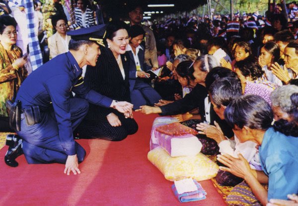 Easynile9's tweet photo. #ร่วมกันแก้ไขในสิ่งผิด
#เรารักพระพันปีหลวง https://t.co/Td4l0amNmW