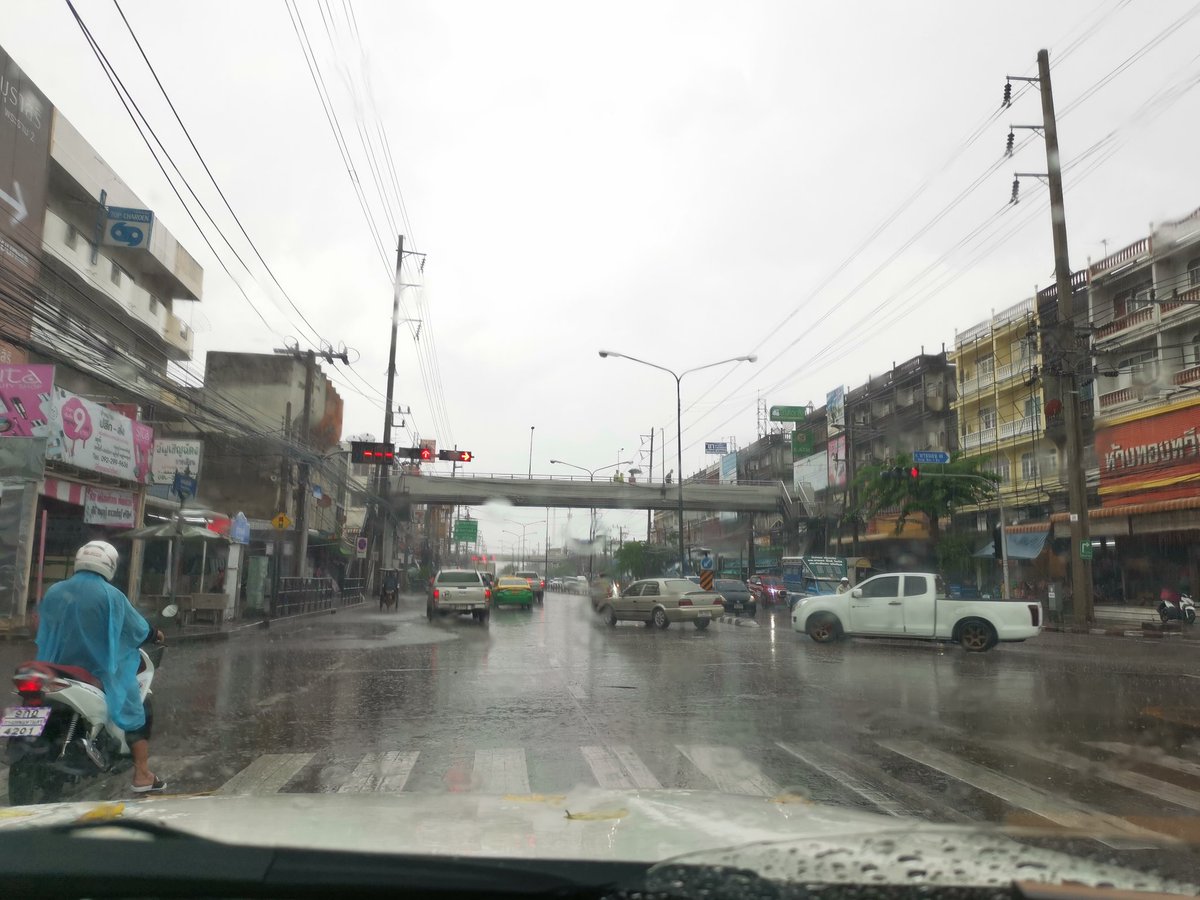 a035's tweet photo. สามแยกบางบอน https://t.co/yl3U5hbY7W