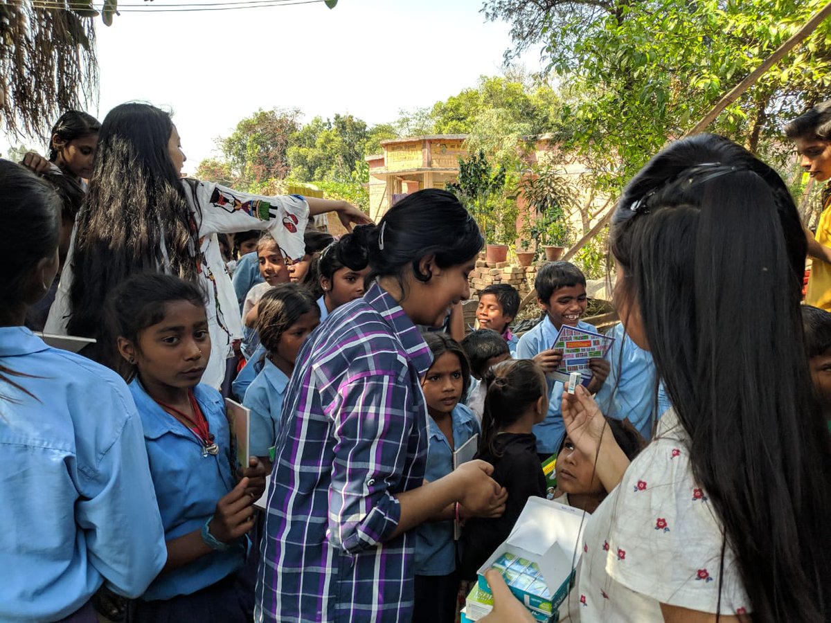 pledgeasmile's tweet photo. There is nothing more beautiful than someone who goes out of their way to make life beautiful for others. https://t.co/JpMZ1Zjyr5