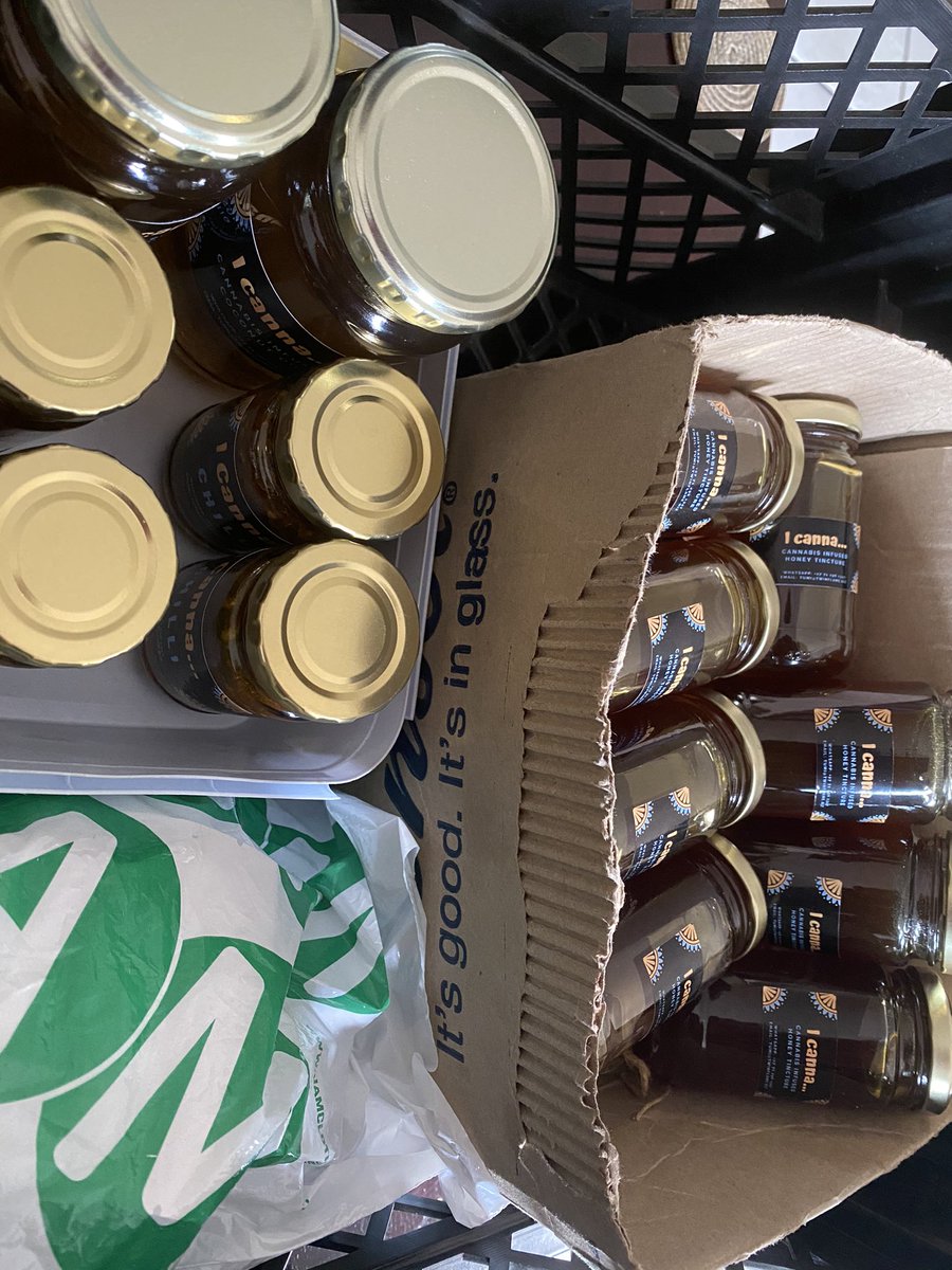  @tumalooms1 and her whole entire iCanna range   https://twitter.com/icanna_/status/1320648294486450176?s=19