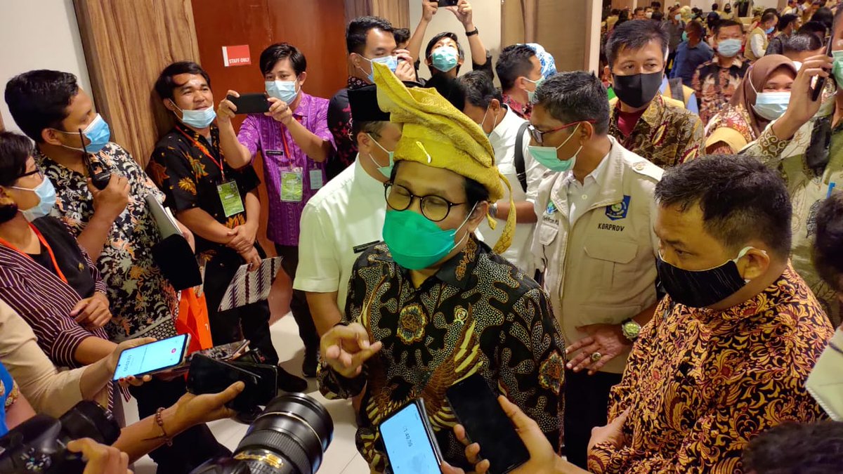 SukoyoKasekpro's tweet photo. Gus Menteri @halimiskandarnu meminta para Kades harus  memahami dan menjelaskan SGDs Desa
@jokowi
@TppiJatim 
@TPPISUMUT
@tppkemendes 
@kpw3_kalsel 
@KPW3Kalbar 
@TPPI_JABAR 
@BaliP3md 
@Irfan09535842 
@NtbTppi 
@tppi_p3mdbkl 
@TPPBali 
@tppisultra 
https://t.co/h59E7xp3NM https://t.co/7oxGHmCTSq