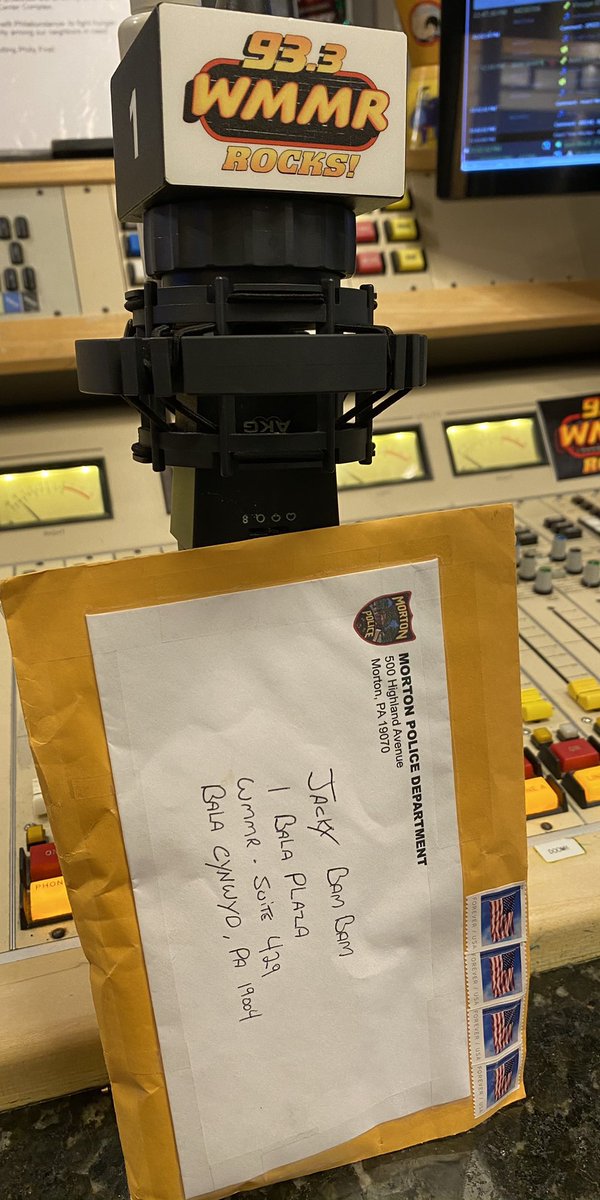 jackybambam933's tweet photo. My Train Wreck Show was being protected by These Vampires With Guns &amp; Badges..THE MORTON POLICE DEPARTMENT!! (I Swear I didn’t do it,I didn’t do it... lol ) THANK YOU for keeping us safe! @933WMMR @MortonPolice #MortonPolice #DrackPack #wmmrftv https://t.co/i4N9gABLPk