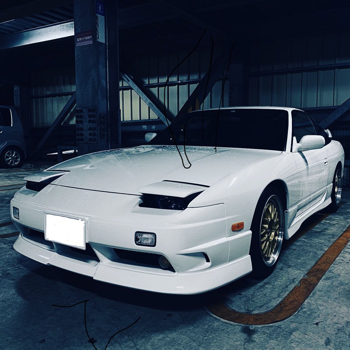sk_xtan's tweet photo. 実は11月6日にずっと憧れてた180sx納車してました！🙌
エンジンルーム、内装共にドノーマルで外装は純オプのフルエアロ🤩
180sxと言えばドリ車のイメージですが今どき珍しいのではないでしょうか🤔🤔
貴重な旧車なので大切に乗っていきたいです！！

#180sx
#旧車 https://t.co/G83LaDsmn2