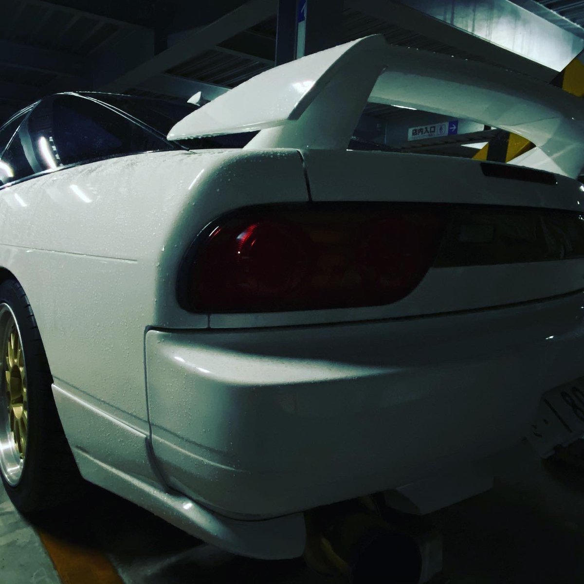 sk_xtan's tweet photo. 実は11月6日にずっと憧れてた180sx納車してました！🙌
エンジンルーム、内装共にドノーマルで外装は純オプのフルエアロ🤩
180sxと言えばドリ車のイメージですが今どき珍しいのではないでしょうか🤔🤔
貴重な旧車なので大切に乗っていきたいです！！

#180sx
#旧車 https://t.co/G83LaDsmn2