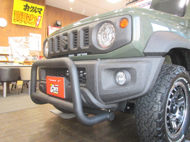 スーパーオートバックス市川 納車前の ジムニーシエラ に バンパーガードと サイドステップを取り付けました ますます ごつい雰囲気になりました ジムニーシエラ ジムニー バンパーガード サイドステップ スーパーオートバックス スーパー