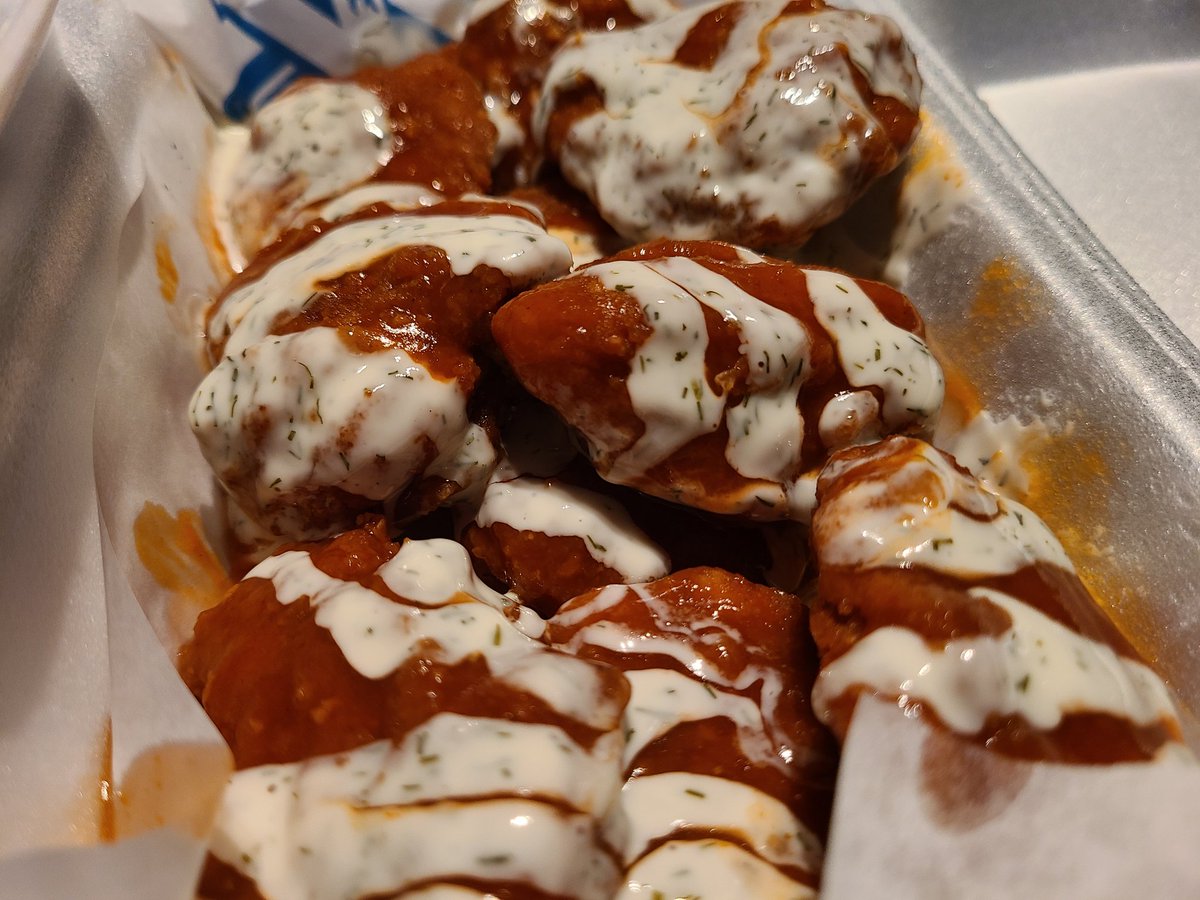 HunterGidget's tweet image. Ask and ye shall receive @TheKruseShipYT extra hot dill and hot honey mustard