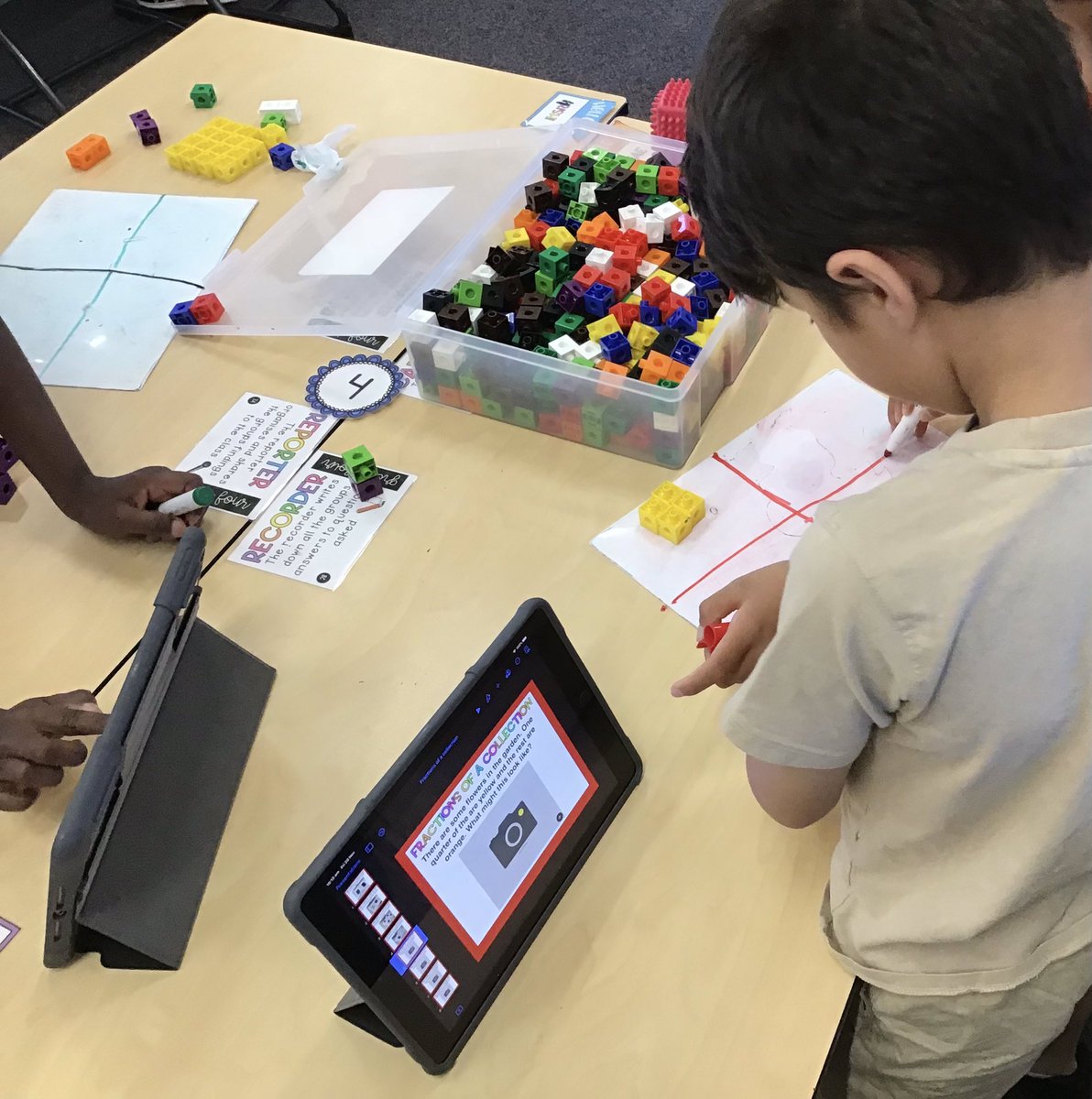 It is so important to enable Ss to explain their understanding. Here we used a #Keynote scaffold &amp; manipulatives to represent open-ended questions involving halves, quarters and eighths. Ss added a voice recording to reason and justify. #everystudentsuccessful