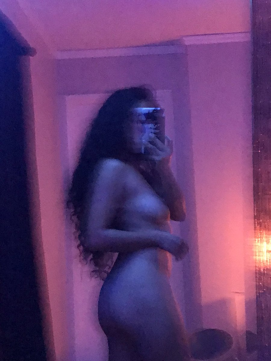 BarbieJeann's tweet photo. It’s finally Friday!!! Come over and say Hi on my Onlyfans🤍 #onlyfans #asian #daddyslilslut #DaddysBabyGirl #daddyson #sw #of #LinkInBio #subscribe #420girls #sellingcontent #sugarbaby #sugarbabywanted #barbiedoll #barbie #BabyGirl #subscribe https://t.co/TOQhJqBnLm