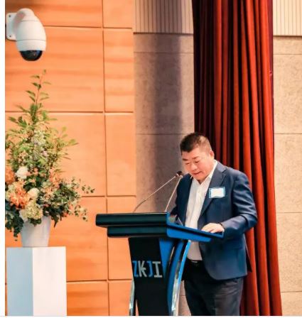 Australia: In May 2019 Paul Qu organized for the UNSW Torch team to visit Shanghai to transfer Australia's high-tech to China: "China is currently actively grafting Australia's cutting-edge technologies" 中国目前正积极嫁接澳大利亚尖端技术 he said. https://web.archive.org/web/20201121053834/http://ljzfin.com/news/info/50014.html