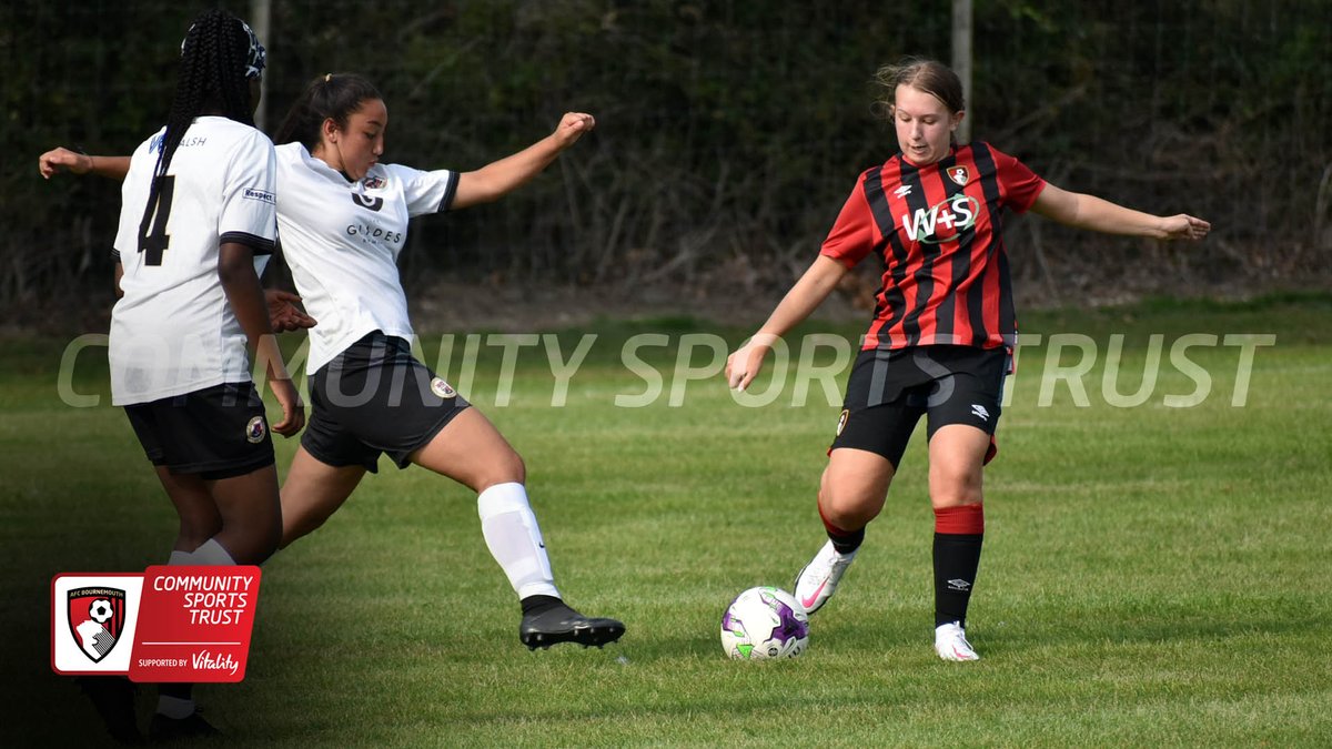COLLEGE - We'll be hosting our next Female Elite Player Programme taster session on Tuesday 22nd December 

The session will take place at @SladesPark 3G pitch, 3.30-5.00pm 

To register your place email david.staddon@afcb.co.uk 

<a href="/brockcollege/">Brockenhurst College</a> @NFYLU19 @EFLTrust