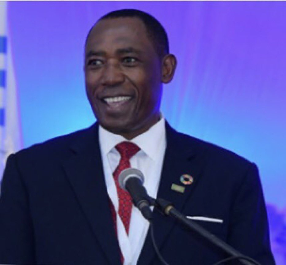 ECA_OFFICIAL's tweet photo. Félicitations à @OliverChinganya - Directeur @ECAStats pour son élection en tant que l'un des deux vice-présidents de #InternationalStatisticsInstitute pour la période 2021-2025.
#AfricaStatisticsDay2020 https://t.co/of7CLnmYOb