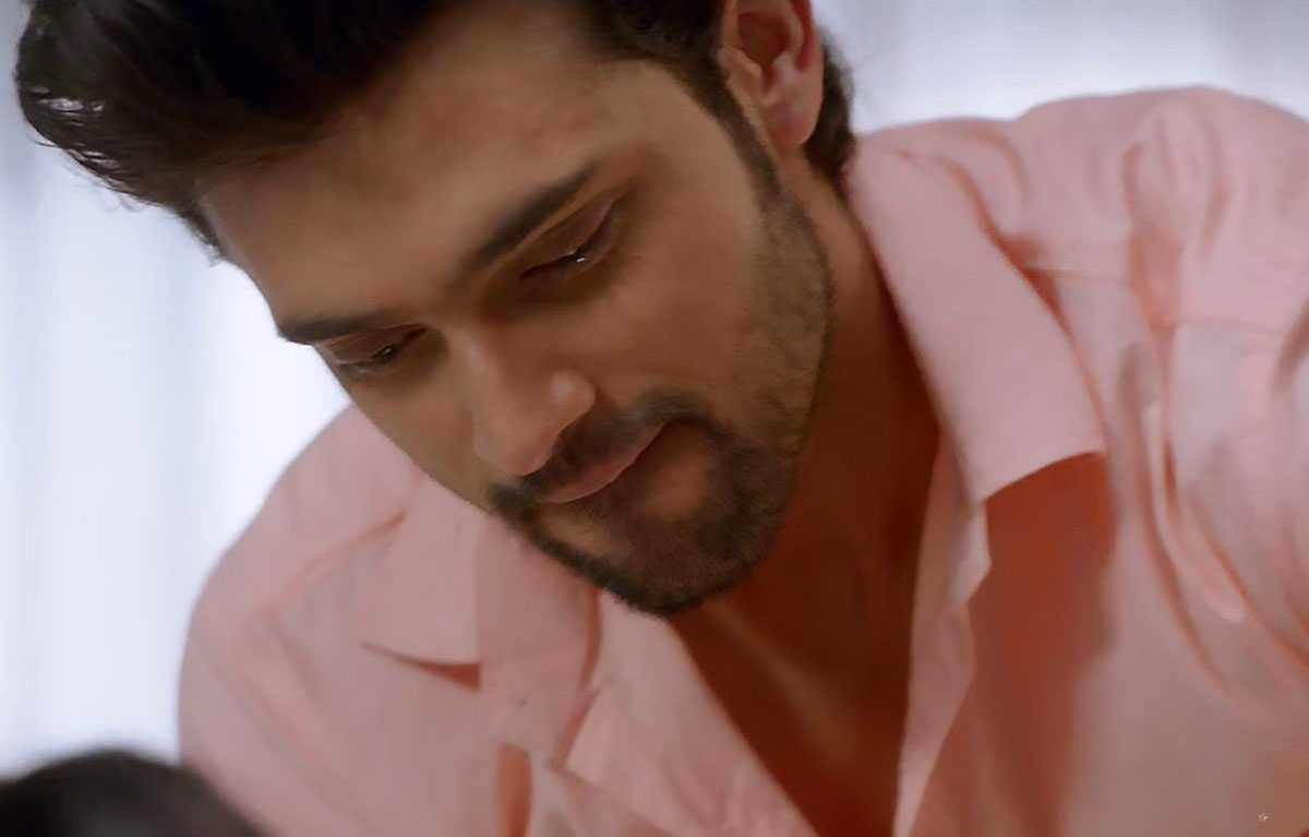 So much is said w/o a word. Those eyes sparkling happy tears, that exuberant smile stretching those veins, gentle caressing gestures-BRAVO! The ability to let emotions flow uninhibited w/intuitive etching of minutest detail behooves BRILLIANCE! #ParthSamthaan  #KasautiiZindagiikay
