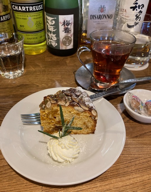 てんてんままにゃ 金町 カフェ ハクタ さんで ベトナム風豚角煮 と かぼちゃと黒糖のスパイスケーキ どっちも絶品 T Co 0psqwnwjho 隠れ家カフェ カフェハクタ 豚の角煮 スパイスケーキ カフェ飯 金町ランチ デリプレート