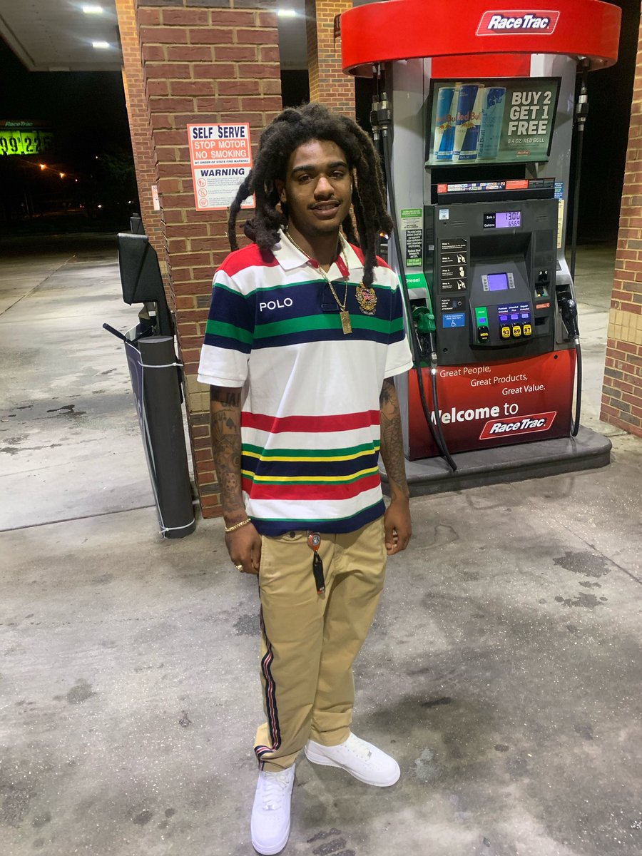 6200Jaybo's tweet photo. I Wear Polo 👕🏇🏽 Fuck Designer 🖕🏽 I Got Fashion 😎💰 https://t.co/bvcmU4v7lq