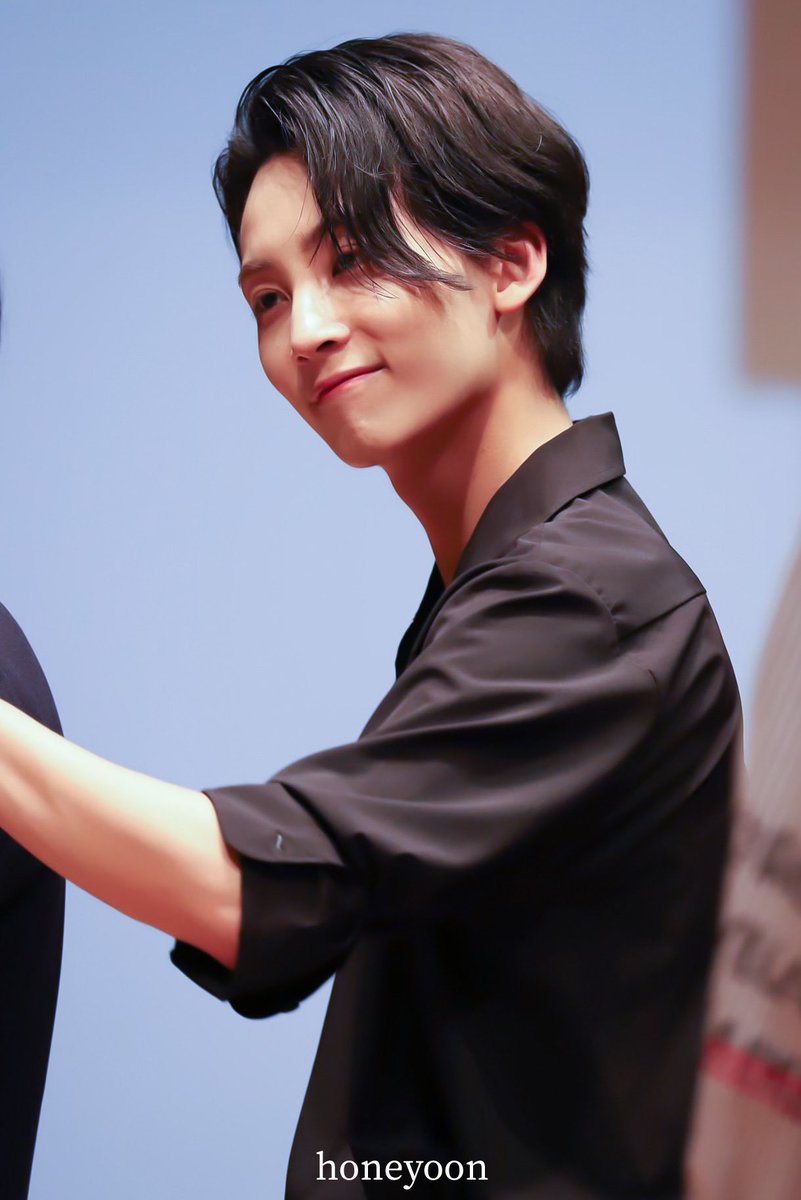 black haired jeonghan HES SO