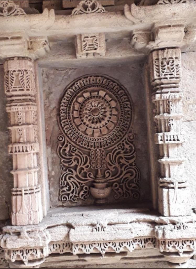 Do you know how Rudramahalaya was turned into ugly m०sque?? Read here:The land of Baba Somanth has been irking Peacefulls from very long. In 1411, Ahm@d Shah, grandson of muz@ffar shah appointed a special army to destr०y Mandirs of Gujrat.