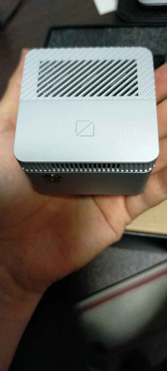 jakelizzI's tweet photo. 届いた!嬉しい!
#ReevoCube https://t.co/HP7VW3IzPO