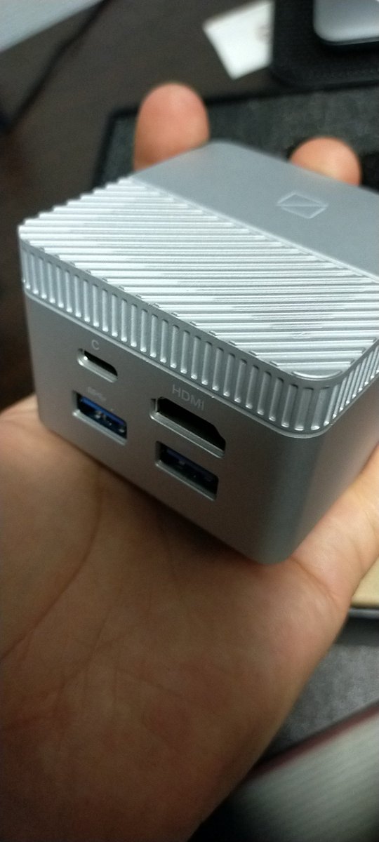 jakelizzI's tweet photo. 届いた!嬉しい!
#ReevoCube https://t.co/HP7VW3IzPO