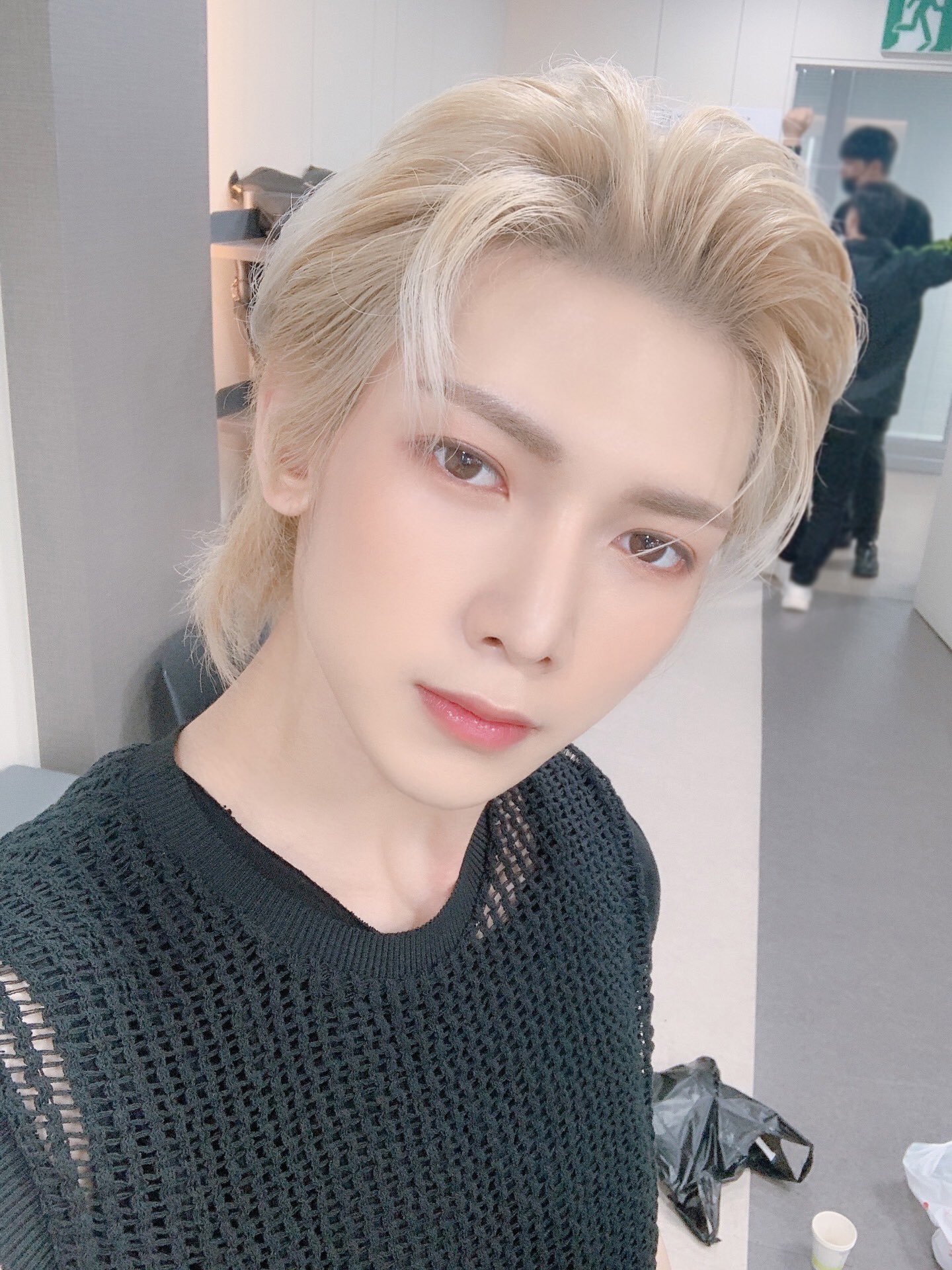 ATEEZ Updates on Twitter: "{TRANS} [#YEOSANG] Out of the photos I uploaded  last time, there were (photos with) other filters too, so I am posting  haha. ATINY have a good day today! #