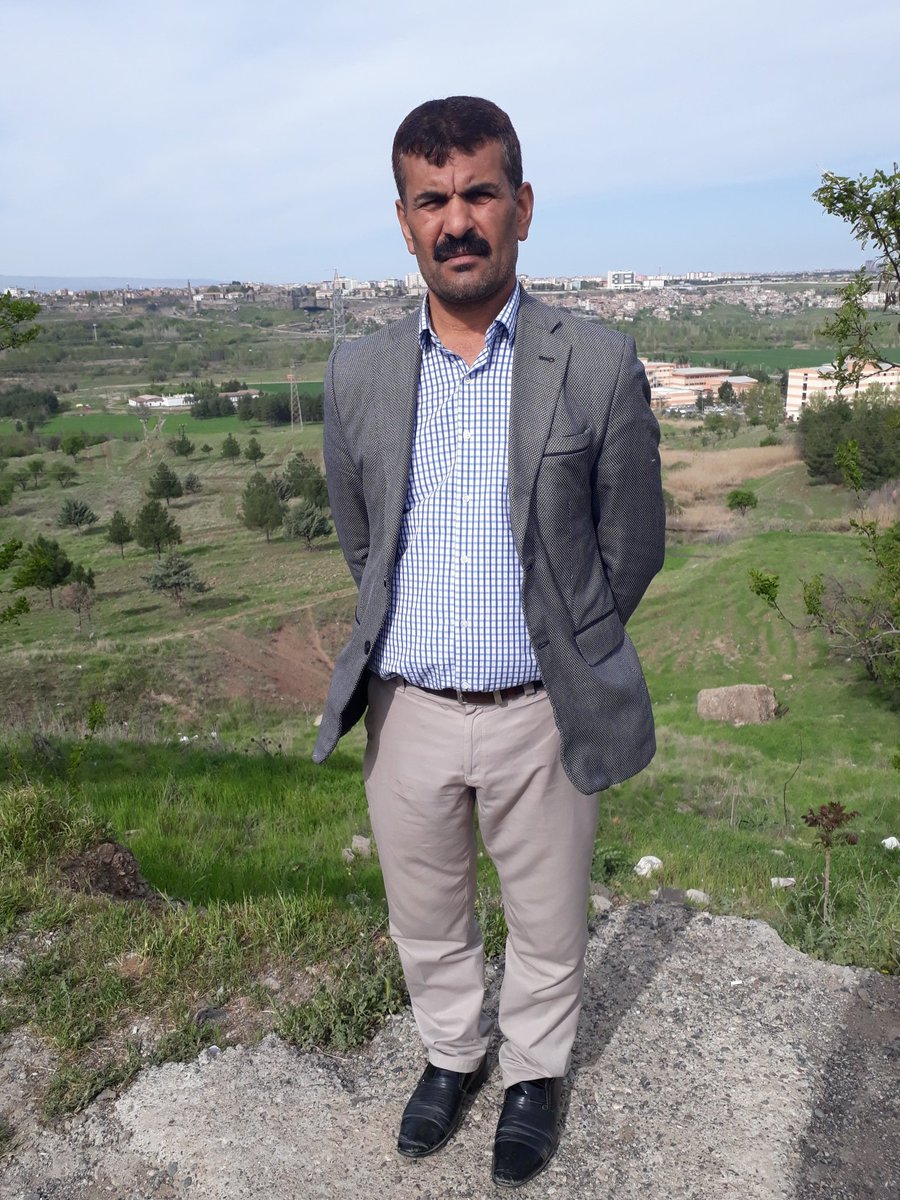 Selahattin demirtaş DEWRAN isimli kitabı okuyan ve gündeme getiren BÜLENT ARINÇ a teşekkürlerimi iletiyorum