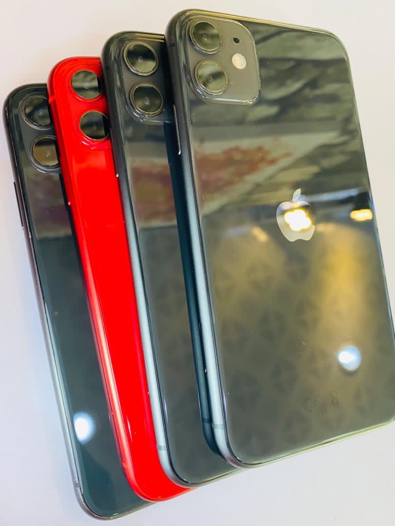 AirPlace_Store's tweet photo. @LeScandaleux237 Oui oui déjà ..
Chez nous les iPhones 11 64 Go sont en promotion et coûtent actuellement .. 380000 frs Cfa !! 

🔵⚪️ https://t.co/G2LAkrZuvX