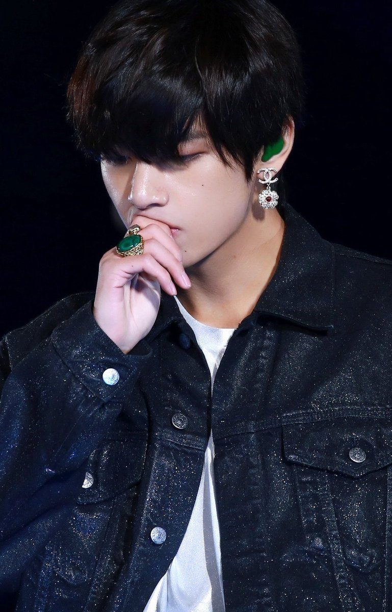 fZbHOIKMWj945D0's tweet image. #BTS好きな人と猛烈に絡みたいのでこれを見た人はRTしてください
＃韓国army
#BTS好きな人と繋がりたい 
#보라해 

armyのみんなと繋がりたいです!