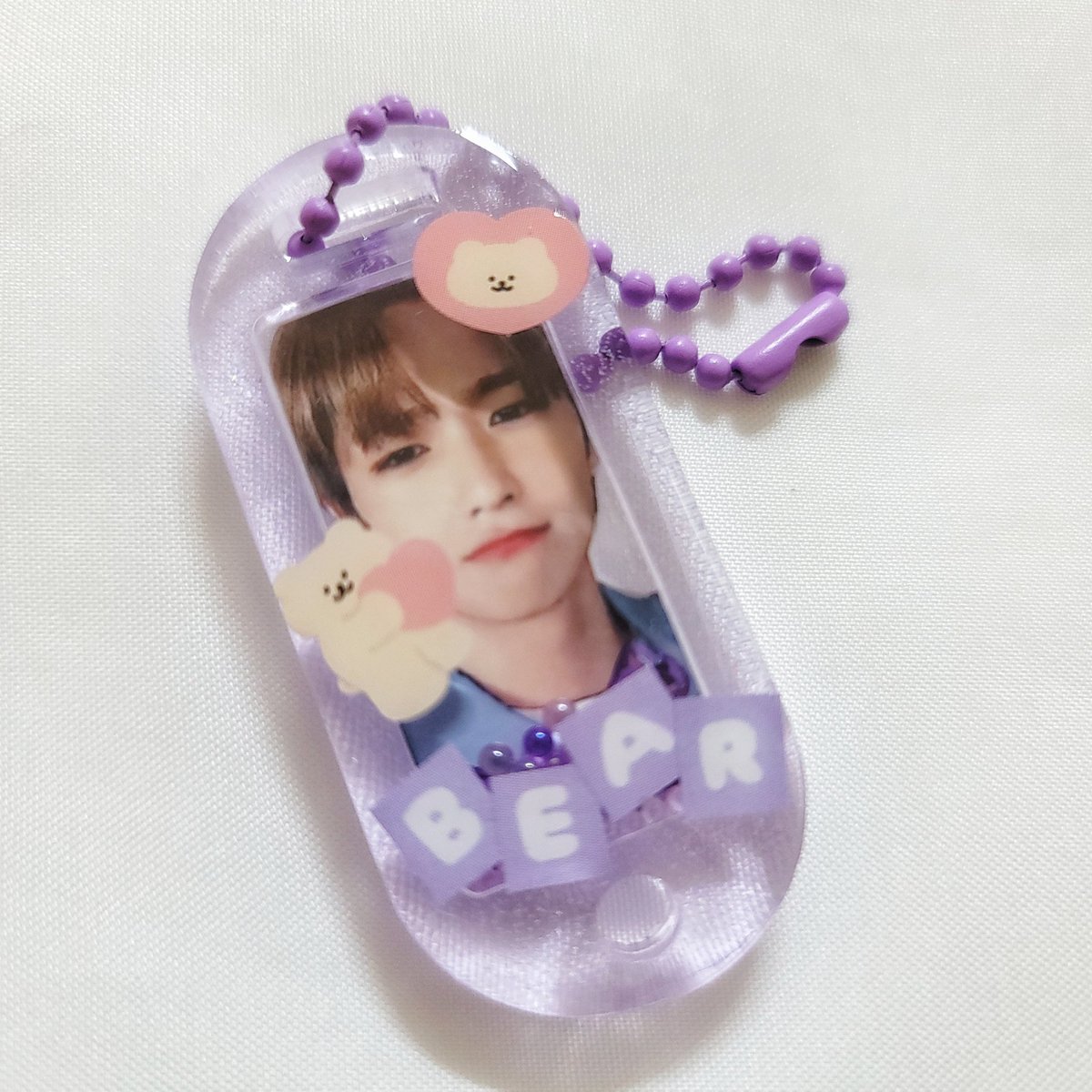 dearmyx_S2's tweet photo. 🧁포토 네임택 쉐이커 주문제작
_더보이즈 현재💕

#레진 #레진키링 #레진아트 #주문제작 #키링 #더보이즈 #현재 https://t.co/FuULozn7Tq
