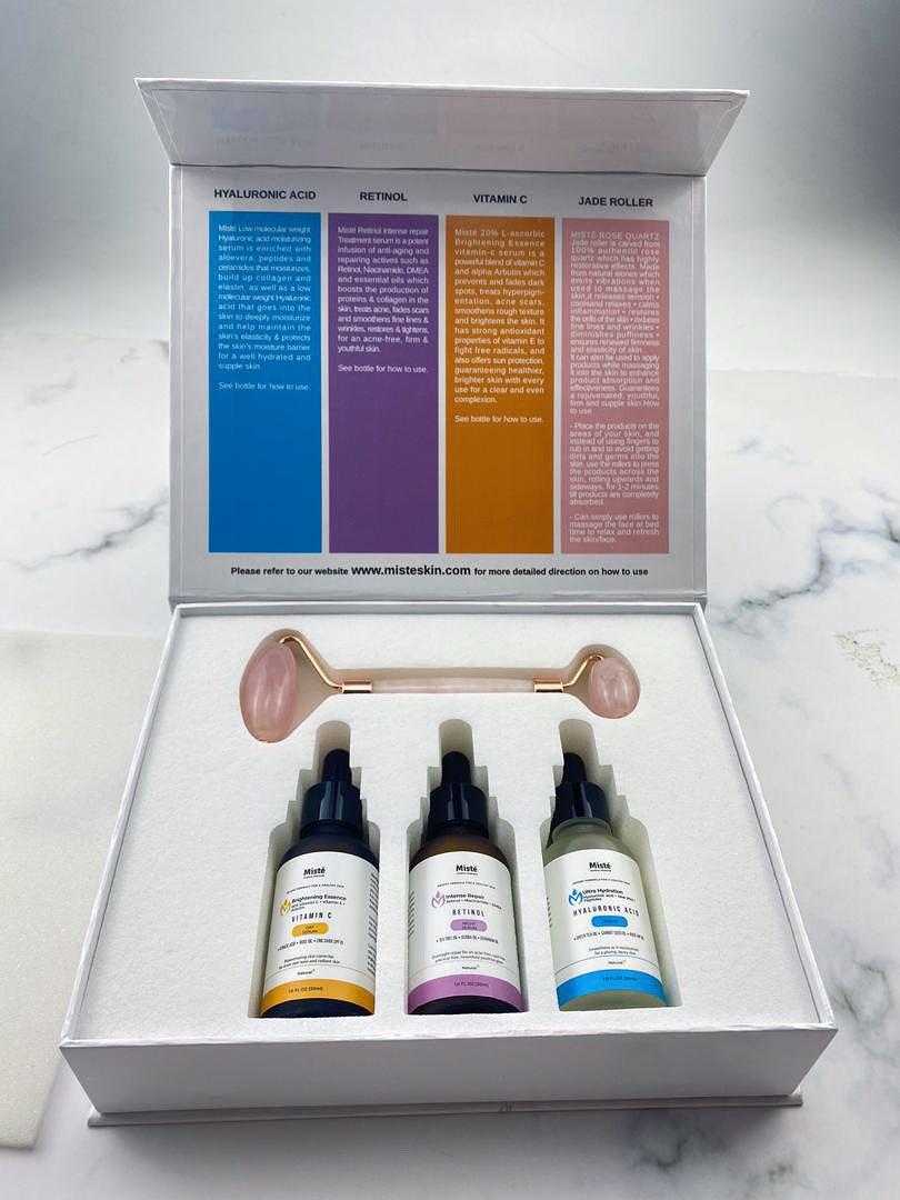 milli_cent_'s tweet image. My passion for skincare has led me to work on these formulas for years &amp;amp; they’re finally in bottles.
These treatment serums are a fusion of clinical skincare ingredients &amp;amp; organic extracts.
Your support would mean a lot 🙏🏾
Website goes live Monday. Please share/RT @MisteByMilli