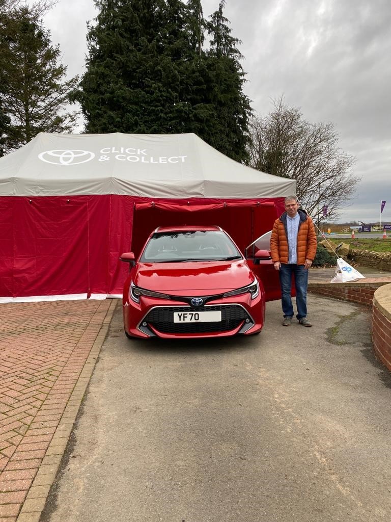 VantageMotorGrp's tweet photo. Mr Campbell was delighted to collect his #70REG Toyota Corolla from our team at our #Toyota #Knaresborough centre earlier this week. #NewCarDay ππΌπ
Find out how we are safely operating during this time - https://t.co/PgdTVKVfC8 https://t.co/h2ED3V5xPo