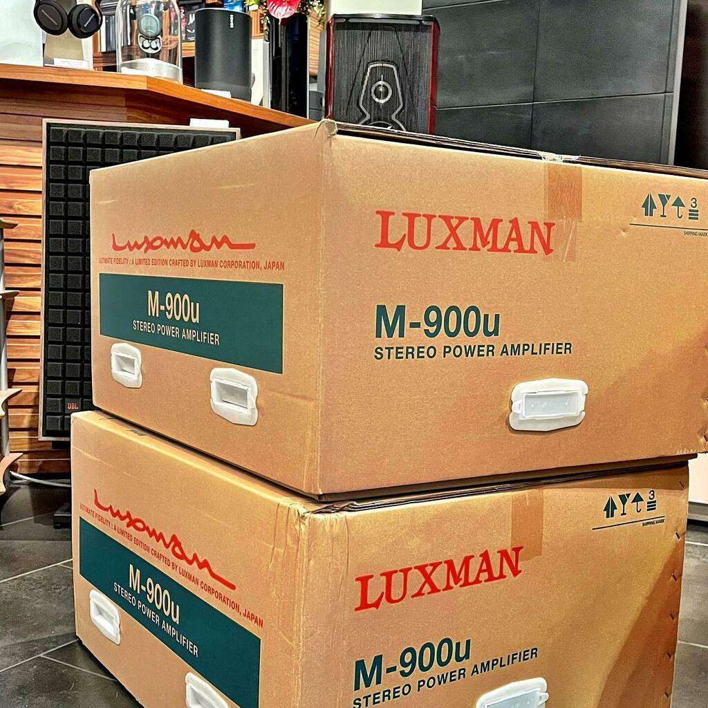 AudioVenue's tweet photo. Someones going to be happy this morning, delivery on its way to you. #buyhifi #hifi #hifilockdown #monoblocks #m900 #sonusfaber #luxmanm900 #luxman #madeinjapan #poweramplifier #poweramps #analogue #hifiexchange #music #ealing #maidenhead #ealinghifi #… https://t.co/I1HMJ5bsJb https://t.co/iVrPynxcUl