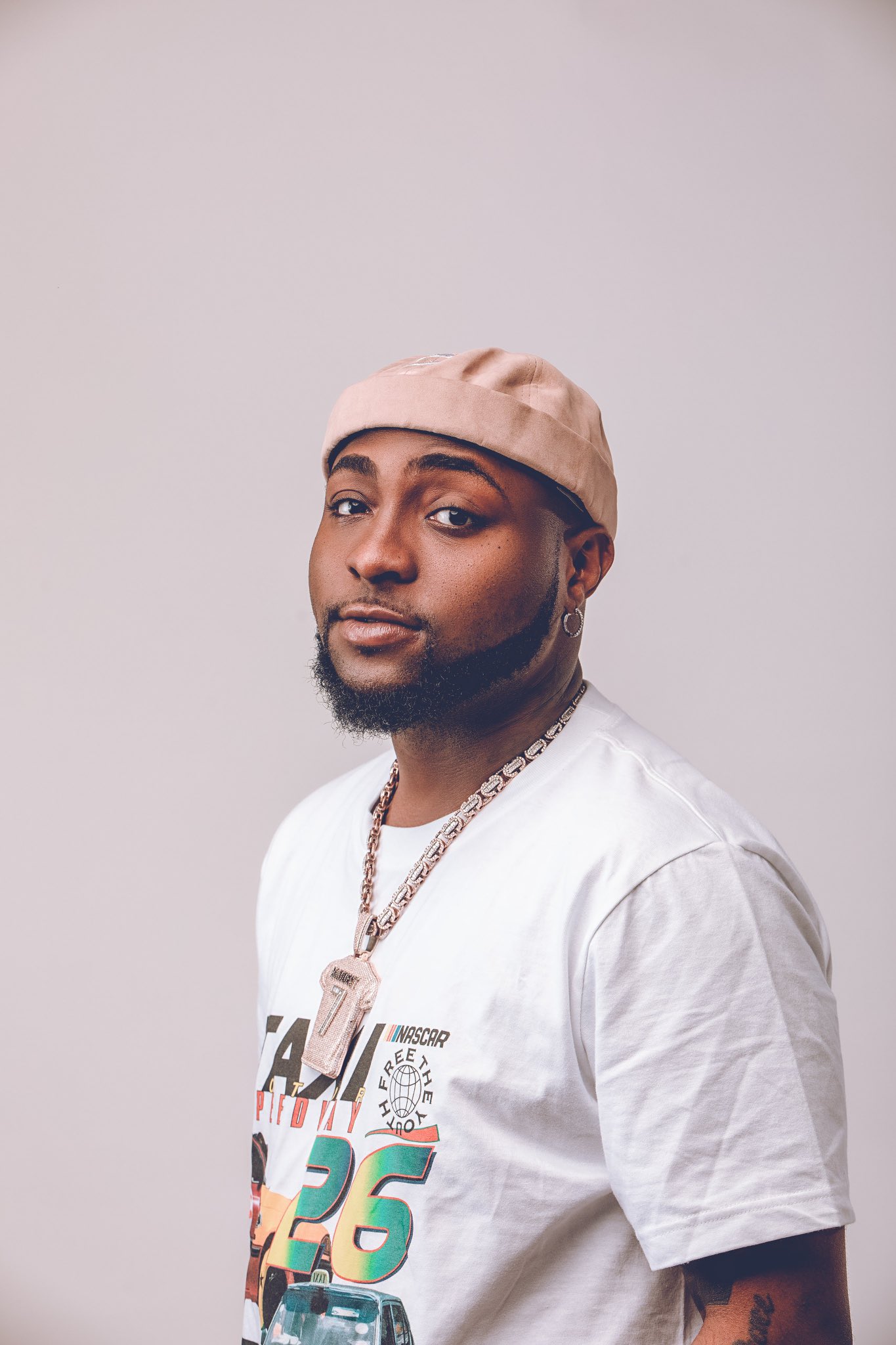 Happy birthday King David Adeleke Aka
Papa Imade
Papa Hailey
Papa ifeanyi
Keep soaring higher 