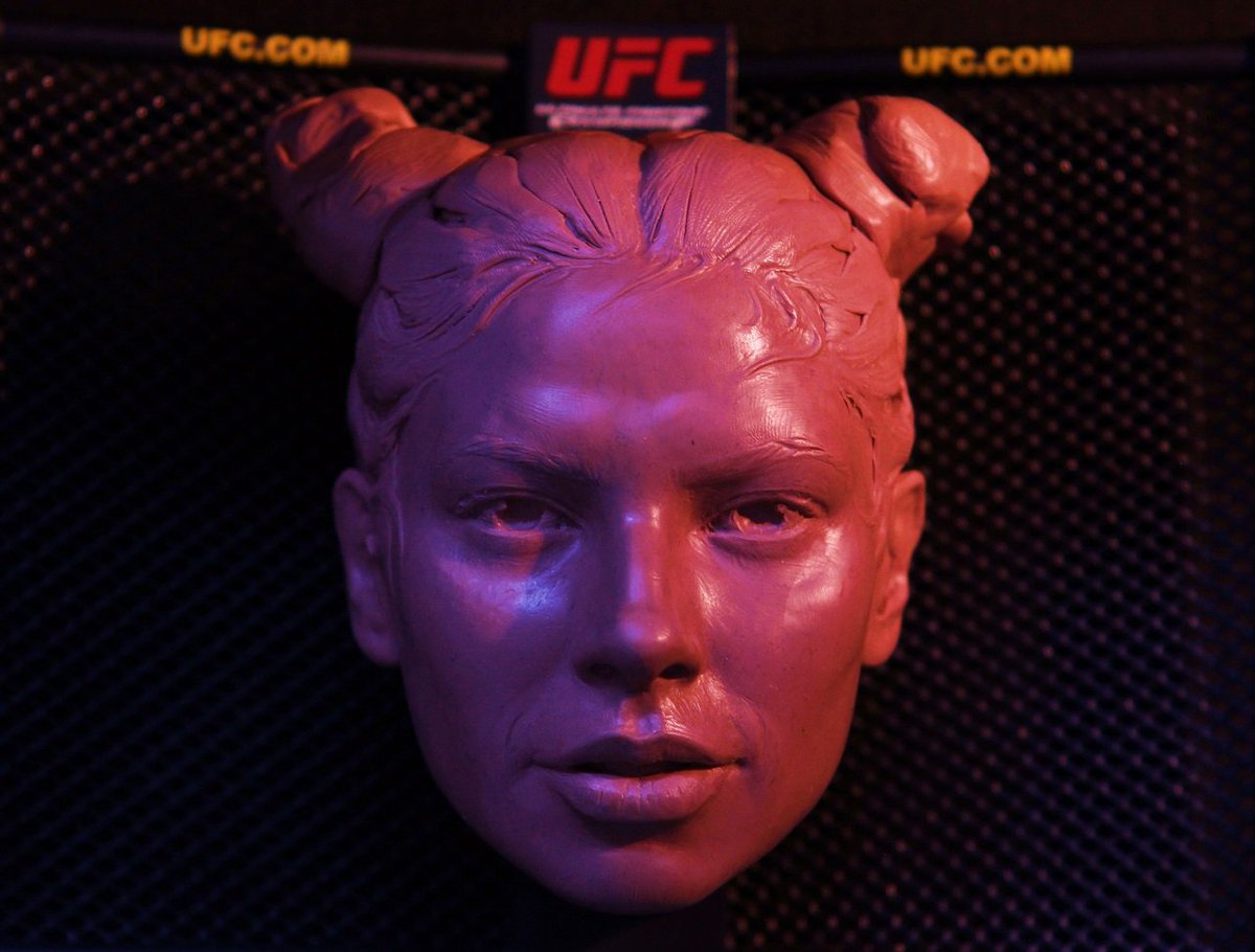 Jbseckler's tweet photo. Today, @ufc255 @Ariane_lipski , sculpture 🗿
#sculpture #arianelipski #UFC255 #ItsTime #fightnight #art #flyweight #ufcfightnight #danawhite #UFC #LasVegas https://t.co/4y2ynDu15y