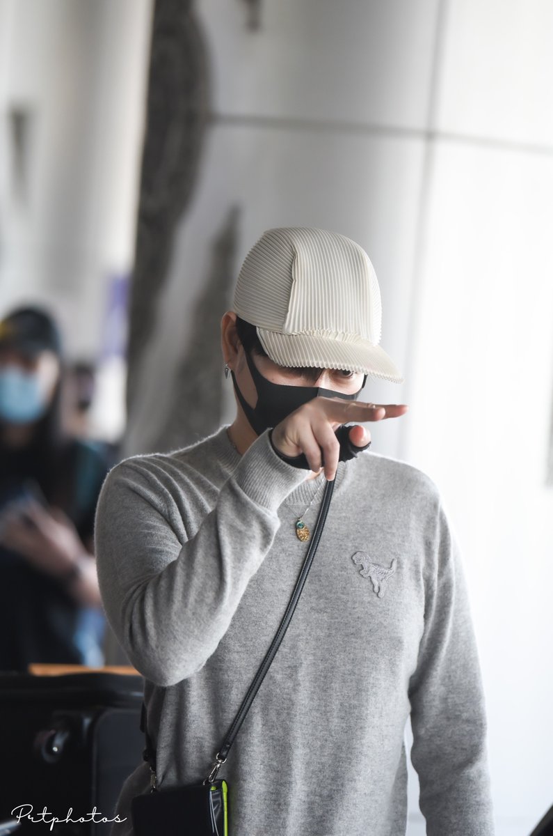 Prtphotos จะไปคอนบังทันที่ปูซาน ⊙⊝⊜ tweet media