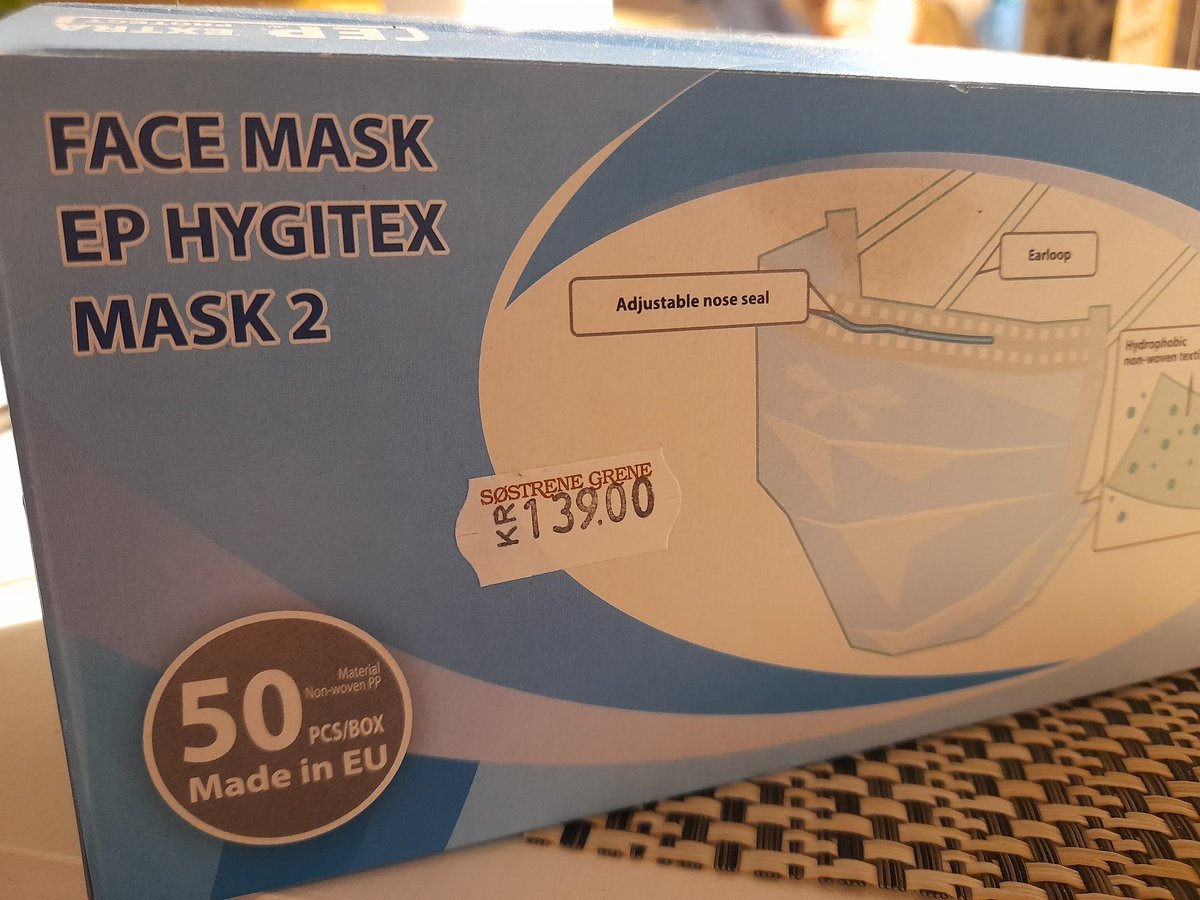 AnneSchwarzW's tweet photo. Den eneste vare i #SøstreneGrene som ikke er made in China 😂🤔 #WearAMask https://t.co/UGNtovDLz6