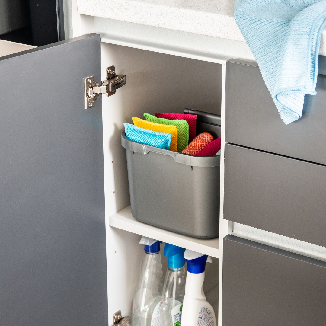 AddisHome's tweet photo. A fresh cleaning cloth. You cannot beat it. Choose microfibre for a sustainable clean. Will simply machine wash time and time again. Stored in our caddy.
#addishome #saturdaystore #saturdaysort #loveyoursink https://t.co/mgTIkRnGyS