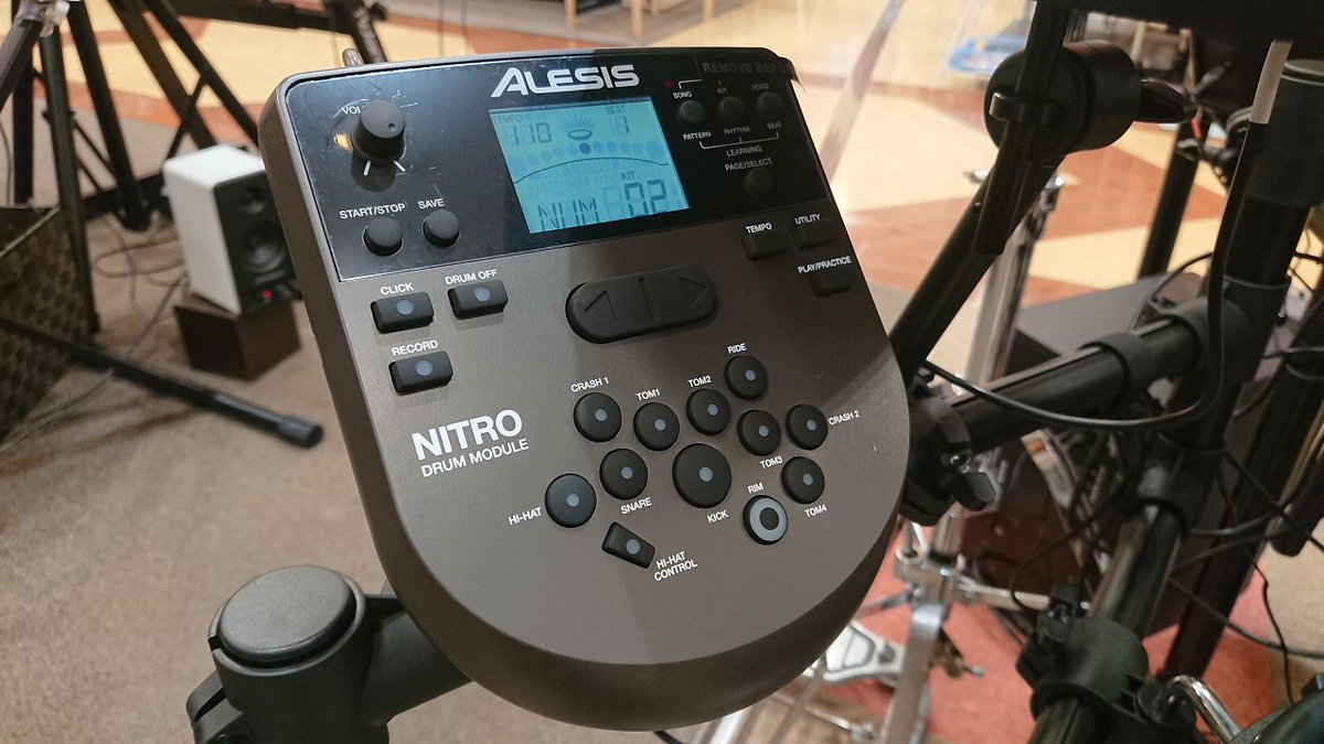 shima_sapporo_h's tweet photo. 【電子ドラム】
お客様のリクエストにお応えしてALRSIS「NITRO MESH KIT」再入荷しました！
Roland、YAMAHA、ATVも多数品揃え中です！！
https://t.co/6m5TfzQOPV
#ALESIS #電子ドラム #NITROMESHKIT #入門機種 https://t.co/eN4fM5IQPM