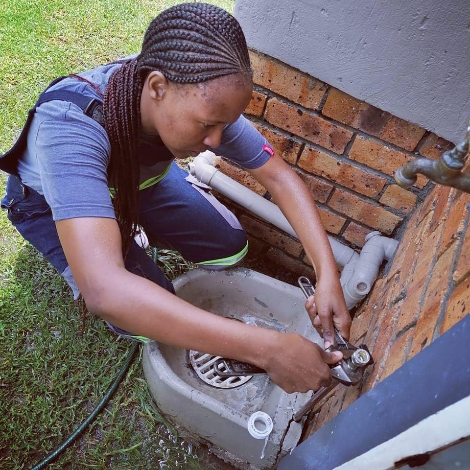 ZamavaC's tweet photo. Hi we are zamava construction and projects 2 females who are very passionate about plumbing #qualifiedArtisans #black_owned #femaleplumbers when you see this post please like it and retweet and also follow us we only trying to put food on the table ❤ https://t.co/m7Ut7V8w8I
