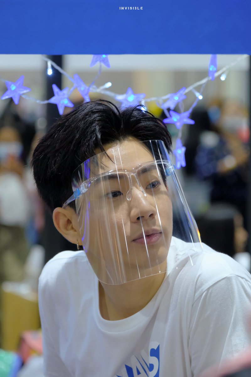 invispang's tweet photo. หล่อที่สุดในงานเน้!!!!!!!!!!
#FantopiaxOff
#ออฟจุมพล https://t.co/Os0AbJDjYs