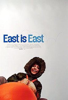 DistinctbyMIM's tweet photo. #WeekendHere and on https://t.co/zmC9EQjj3m with @LifeRooms_MC our ‘East is East at 21’ series kicks off with an interview with Linda Bassett who played Ella Khan. East is East was the hilarious BAFTA award winning Brit flick of 1999. Tune in from tomorrow &amp; please RT. https://t.co/jX5OneOCQ1