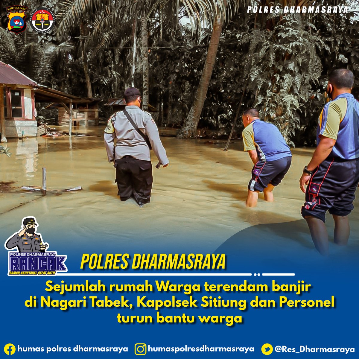 Res_Dharmasraya's tweet photo. Curah hujan yang cukup lebat melanda sebagian besar Wilayah Kabupaten Dharmasraya mengakibatkan beberapa wilayah terendam banjir salah satunya di Kanagarian Tabek Kecamatan Timpeh

@Polsek_Sitiung1 
@Hendriza8 https://t.co/u4OcLw6bcw