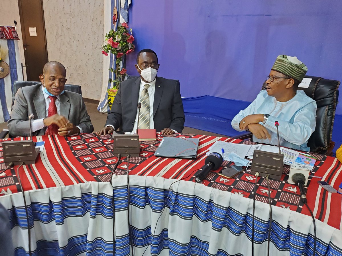 #Mission_d_Observation_au_Burkina: Echange entre le president de la CENI Burkina et  le CHEF DE MISSION CEDEAO Autour de l'essentiel.