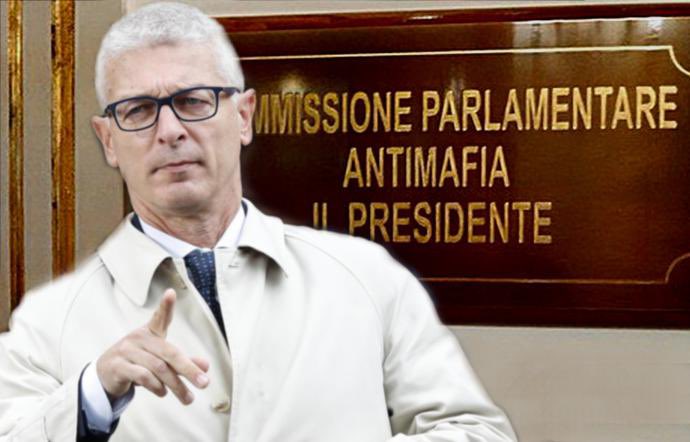 Italia 2020 🇮🇹
Presidente calabrese arrestato per mafia ➡️ SILENZIO
Frase mal interpretata ma discorso veritiero ➡️ DIMISSIONI
#IoStoConMorra